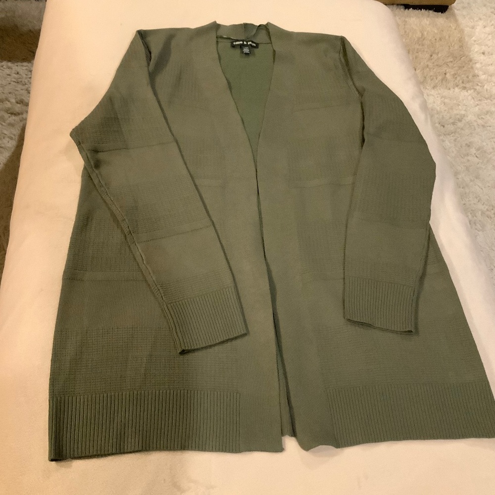 Cable & Gauge Green L Cardigan Classic Timeless Cottagecore Coastal Cabincore